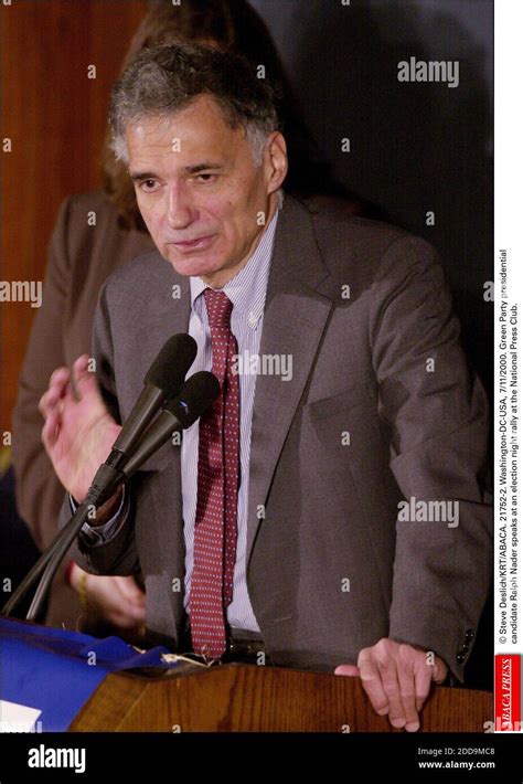 Ralph nader 2000 hi-res stock photography and images - Alamy