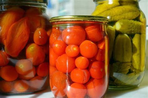 Easy Guide To Canning Tomatoes: Peeling, Deseeding, And Canning