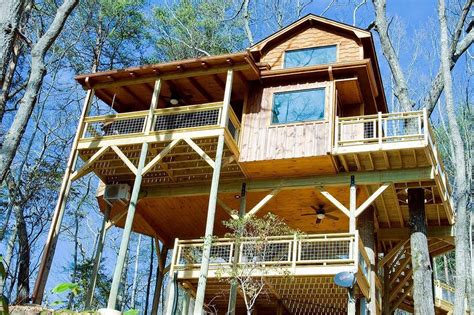 Would You Live In These Treehouse Cabins? | Treehouse cabins, Tree house, Building a treehouse