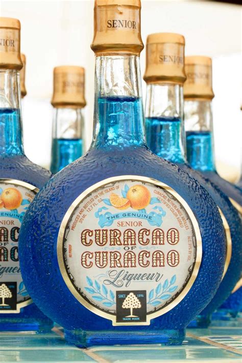 12 Blue Curaçao Drinks (Blue Curaçao Cocktails) - IzzyCooking