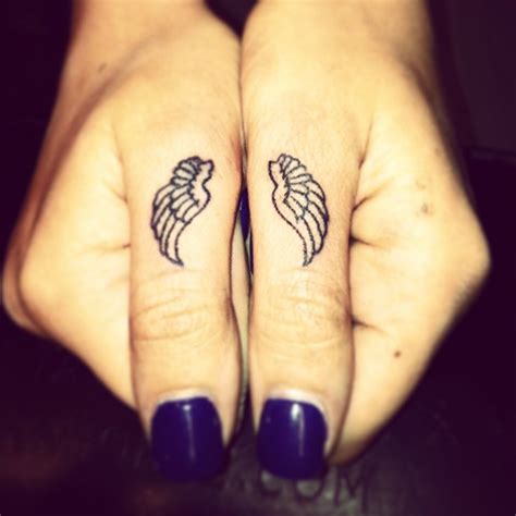 Pretty Finger Tattoo Designs for Fashionistas - Pretty Designs