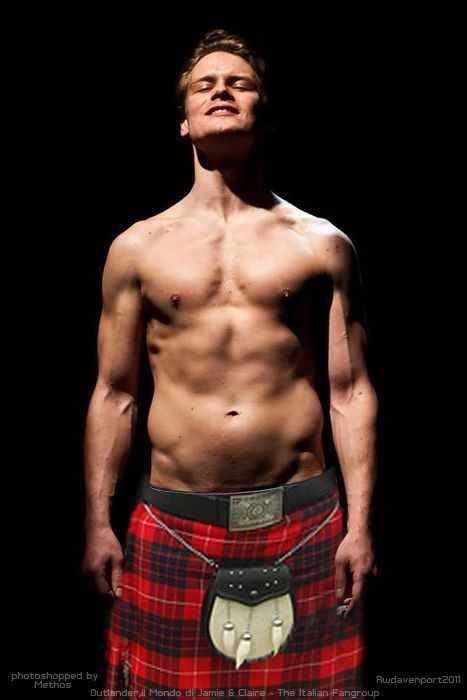 Sam Heughan. In a kilt. Shirtless. You're welcome ;) | Jamie fraser ...