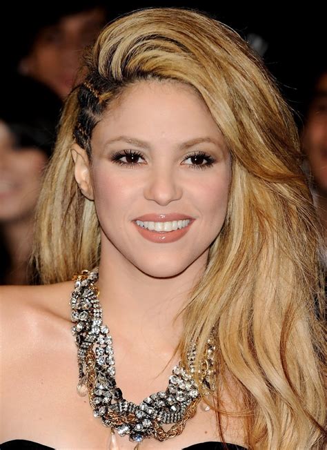 CELEBRITY MONEY: Shakira Net Worth $220 Million