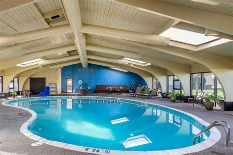 THE 5 BEST Perrysburg Hotels with a Pool of 2022 (with Prices ...