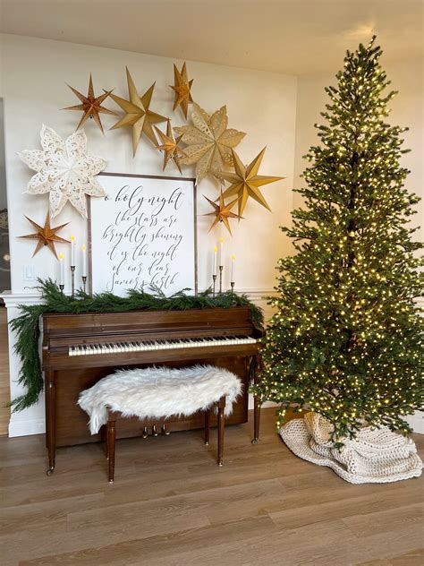 Christmas Piano - Entry Way Decor