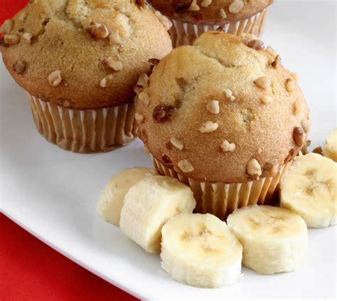 Bisquick Banana Muffins Recipe - Insanely Good