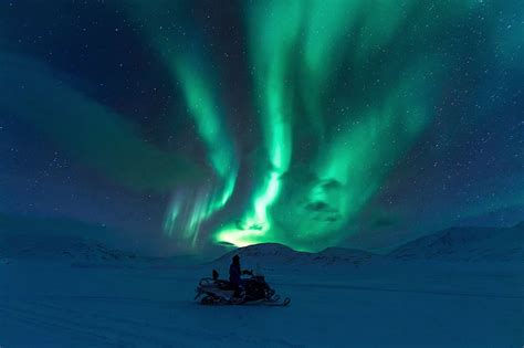 Northern Lights 24-7 | Svalbard Holiday | Discover the World