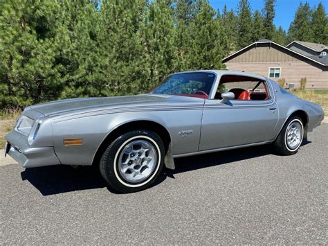 One-Owner Beauty: 1976 Pontiac Firebird Esprit | Barn Finds