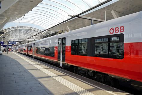 Railjet high speed train of the Austrian Federal Railways (OBB) arrives ...