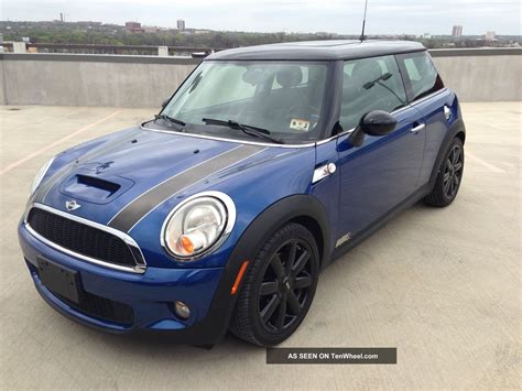 2008 Mini Cooper S Hatchback 2 - Door 1. 6l