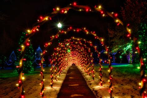 Christmas Lights In Ohio: 15 Festive Places To Visit - Midwest Explored