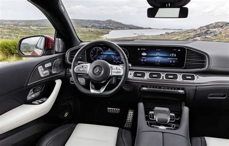 2021 Mercedes-Benz GLE Coupe dials up the style, luxury