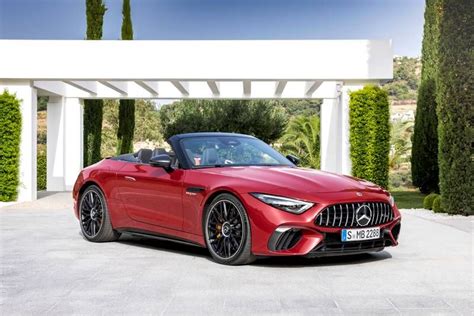 The 2023 Mercedes-AMG SL Debuts With AMG Styling, Sporty Interior, And ...