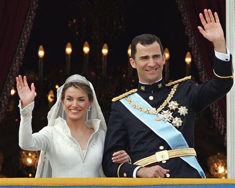 Meet Spain's new King and Queen - CBS News