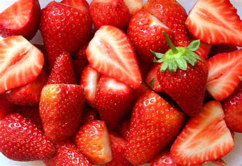 Strawberry - Fruit Photo (34914849) - Fanpop