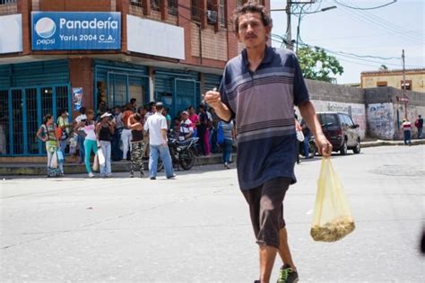 Residents talk of exodus from this cash-starved Venezuelan port | CBC News