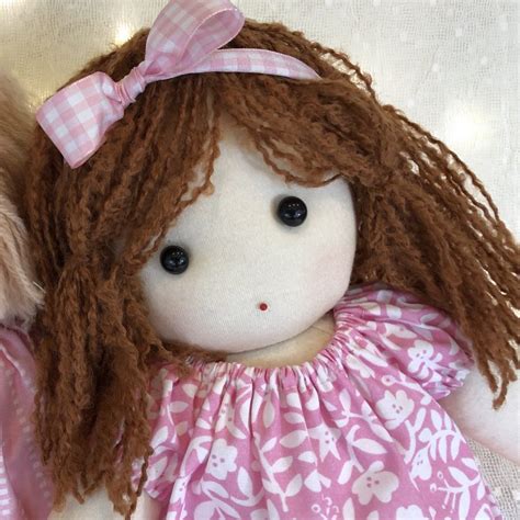 Yarn hairdos for cloth dolls: Five techniques to try! - Elaine Heigl Designs