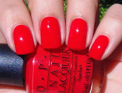 Sparkly Vernis: OPI Coca-Cola Red is a bright red creme