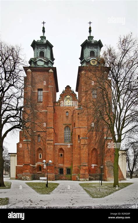 Gniezno cathedral hi-res stock photography and images - Alamy