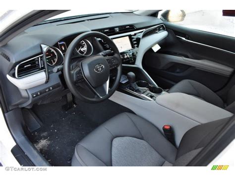 Ash Interior 2019 Toyota Camry Hybrid LE Photo #131549830 | GTCarLot.com