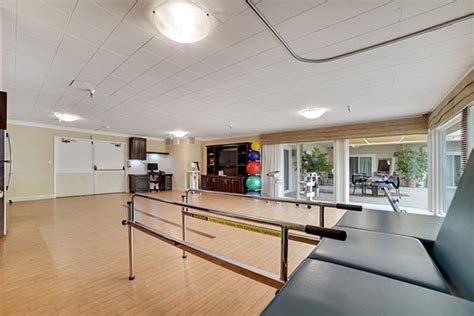 BRENTWOOD HEALTH CARE CENTER - Updated December 2024 - 28 Photos & 82 ...