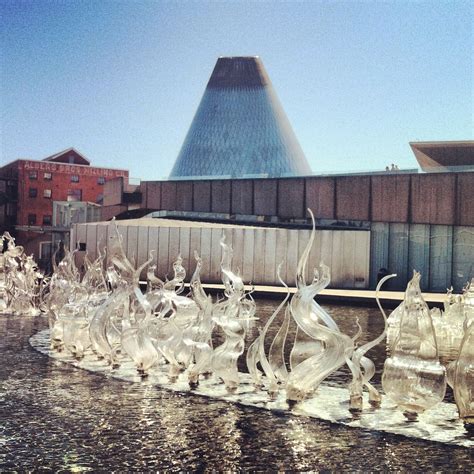 Tacoma Glass Museum | Tacoma glass museum, Glass art, Outdoor design