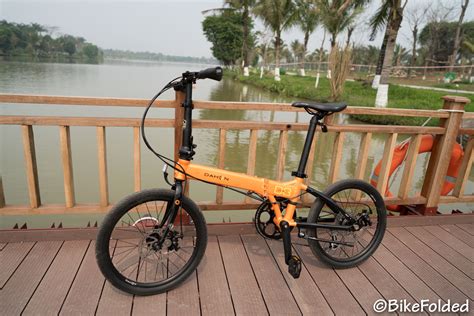 Dahon Launch D8 Folding Bike Review - Premium Refinement - BikeFolded