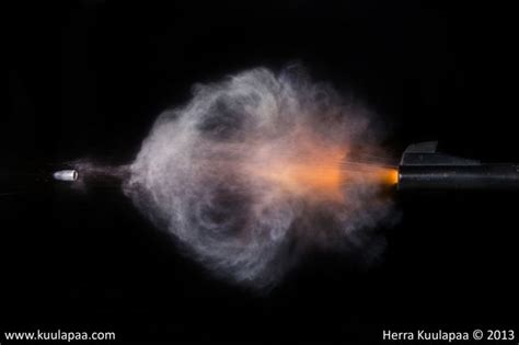 Awesome Stills of a Gun Shot Travelling in Slow Motion (57 pics ...