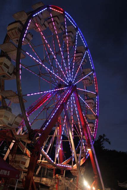 Ferris Wheel at night | Pics4Learning