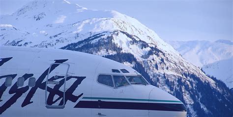 The world's first corn-fueled air fleet: Alaska Airlines - Aviation Oil Outlet