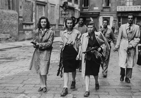 Le 9 Mars 1942 – Exécution de 7 étudiants par les Nazis fusillés au ...