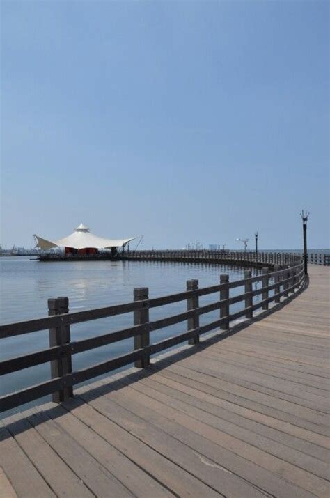 Ancol Beach, Jakarta Indonesia | Indonesia, Foto wisata, Pemandangan