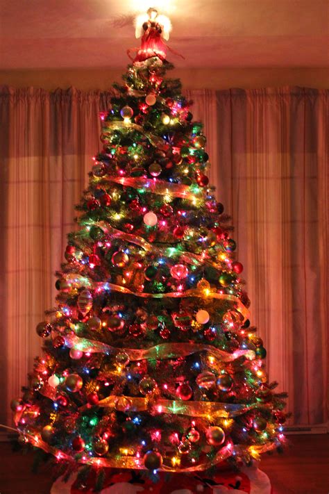 10+ Multi Colored Christmas Tree Decorating Ideas – DECOOMO