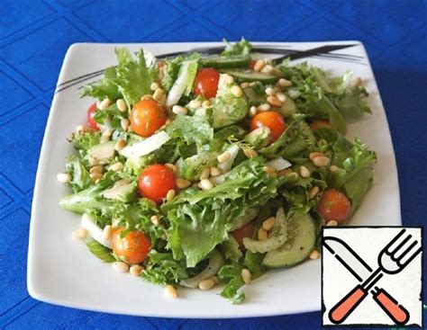 Green Salad with Cherry Tomatoes and Nuts Recipe 2023 with Pictures Step by Step - Food Recipes Hub