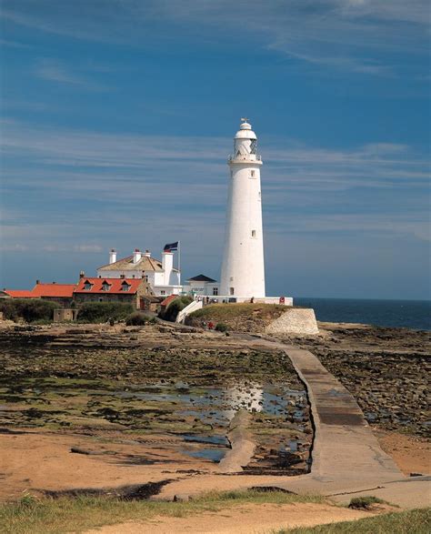 St Marys Lighthouse - Whitley Bay | Lighthouse, Seaside towns, England