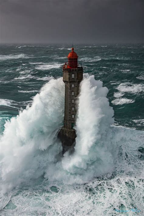 La Jument lighthouse | Lighthouse, Beautiful lighthouse, Lighthouse pictures