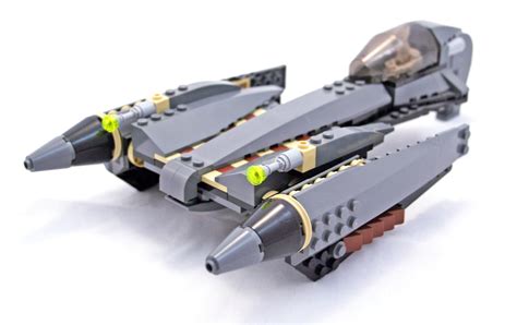 General Grievous Starfighter - LEGO set #7656-1 (Building Sets > Star Wars > Episode III)