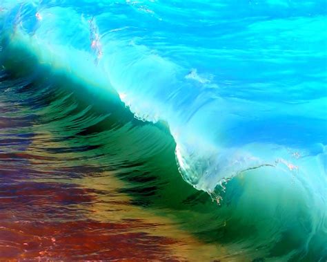 Kaihalulu Red Sand Beach, Maui, Hawaii | PinPoint