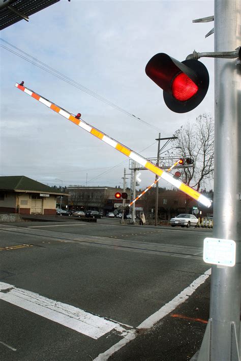 Railroad crossing arms stuck down at several Kent streets | Kent Reporter