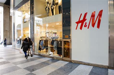 Swedish clothing company H&M opens 1st store in Ecuador - Fibre2Fashion