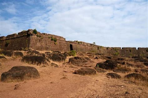 11 Forts in Goa | Famous Forts in North & South Goa - Treebo Blogs