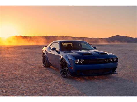 2019 Dodge Challenger SRT Hellcat RWD Specs and Features | U.S. News ...