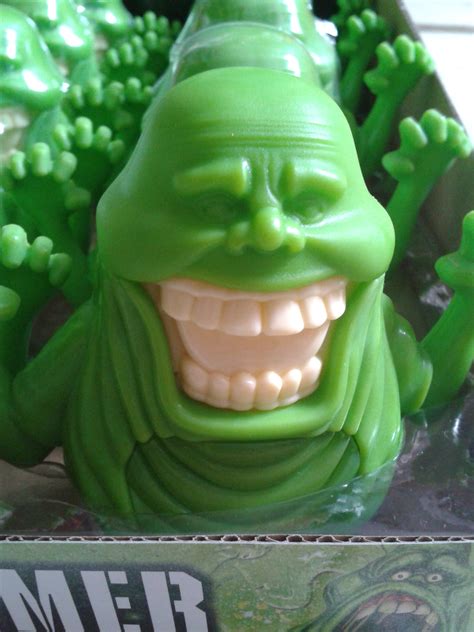 Halloween Review: Opening a Case of Ghostbusters Slimer Edible ...