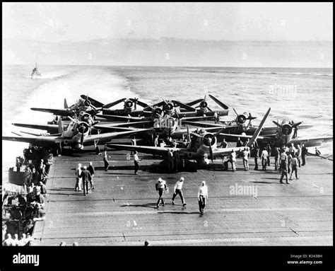 Wwii naval battles in pacific hi-res stock photography and images - Alamy