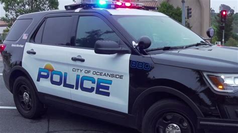 Oceanside officer hurt after suspect breaks windshield