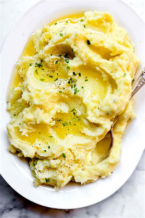 Mashed Potatoes Recipe | foodiecrush.com