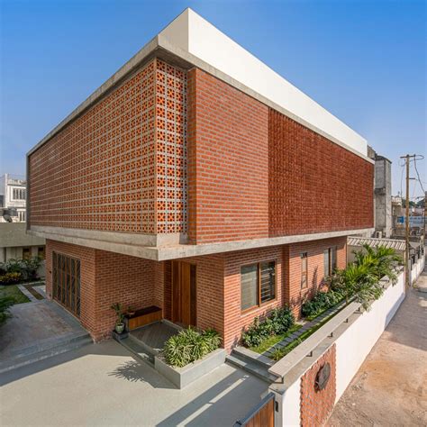 Casa pantalla de ladrillo / MS DESIGN STUDIO | ArchDaily México