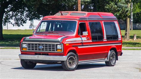 MY FEEDLY: An Original Custom 1980s Ford Econoline Van