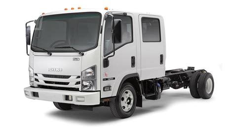 Isuzu Unveils Its 2018 & 2019 Model-Year Low-Cab-Forward Truck Lineup | RentalYard Blog