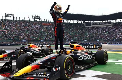 Verstappen holds off Hamilton at Mexican GP to set F1 season wins record